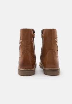 Friboo LeatherStivalettiCognac Bambini Stivali F5713I0GE-O11 -Friboo 0350a7a49cfb442caed034bbcbfc132f scaled