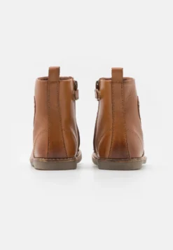Friboo LeatherStivalettiCognac Bambini Stivali F5713I0G2-O11 -Friboo 20342088a1514e3a9d57d14ec249666f scaled