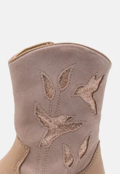 Friboo Leather - Stivali Alti - Pink -Friboo 2c7a9e9c85e948b39b4a5ebf0a46d5a8 scaled