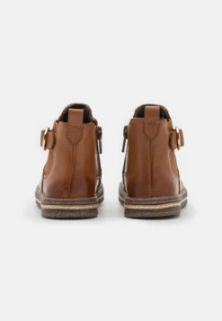 Friboo LeatherStivalettiCognac Bambini Stivali F5713I0GD-O11 -Friboo 2f3785f9c9f74627a1d34b18c816b39b scaled