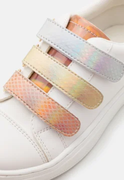 Friboo Sneakers BasseWhite Bambini Sneakers F5713D069-A11 -Friboo 8906b84af3444d5191ac4f4587e46912 scaled