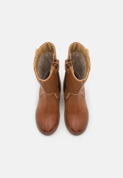 Friboo LeatherStivali AltiCognac Bambini Stivali F5713J05A-O11 -Friboo 995f639a5eb441129f3e56ba8e71e5b7 scaled