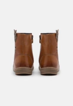 Friboo LeatherStivalettiCognac Bambini Stivali F5713I0EA-O11 -Friboo d179602c5b57466ebcfddc69fcddbcff scaled